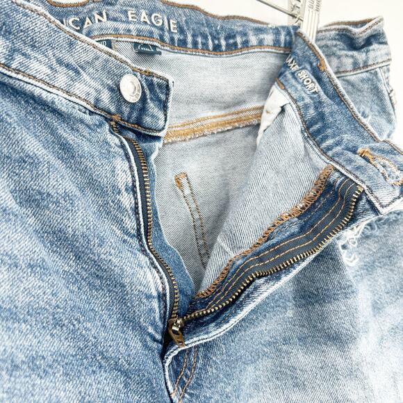 American Eagle Women Strigid Relaxed High Rise Ripped Distressed Denim Shorts 18 - Picture 4 of 7